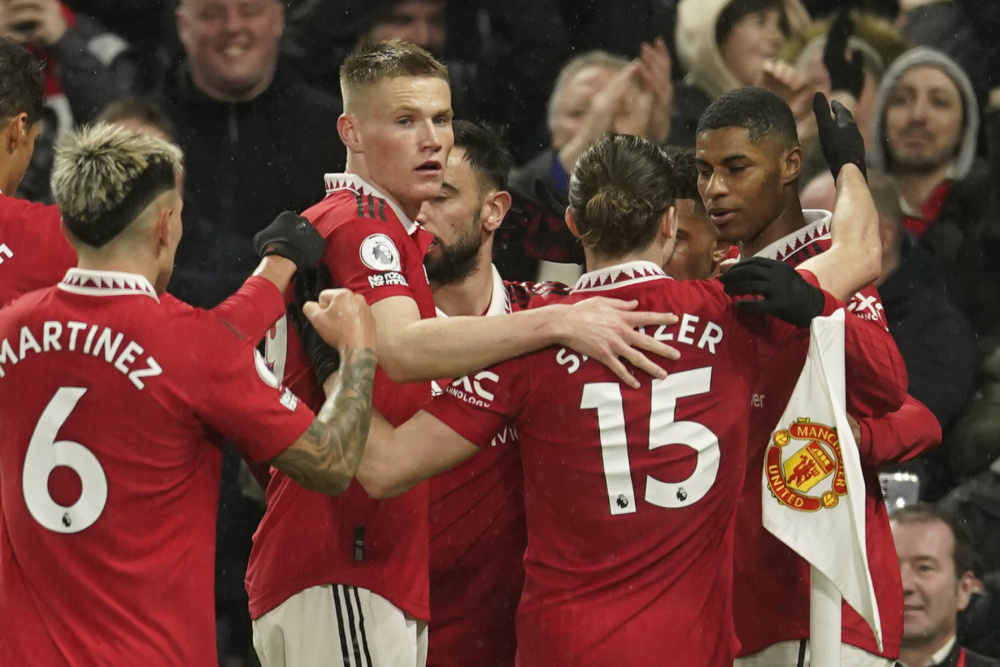 有趣，湖人队主帅用“最佳防守球员”东契奇的评价来讽刺独行侠队.